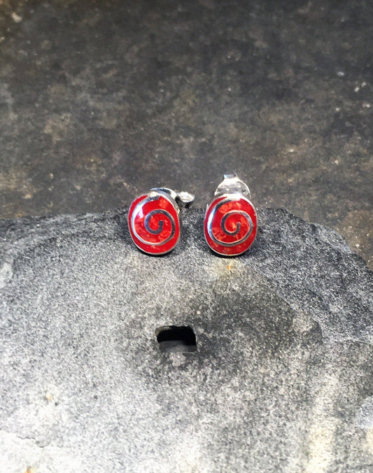 Bluelily925silver - SS353B - RED SWIRL STUD 6 X 7MM
