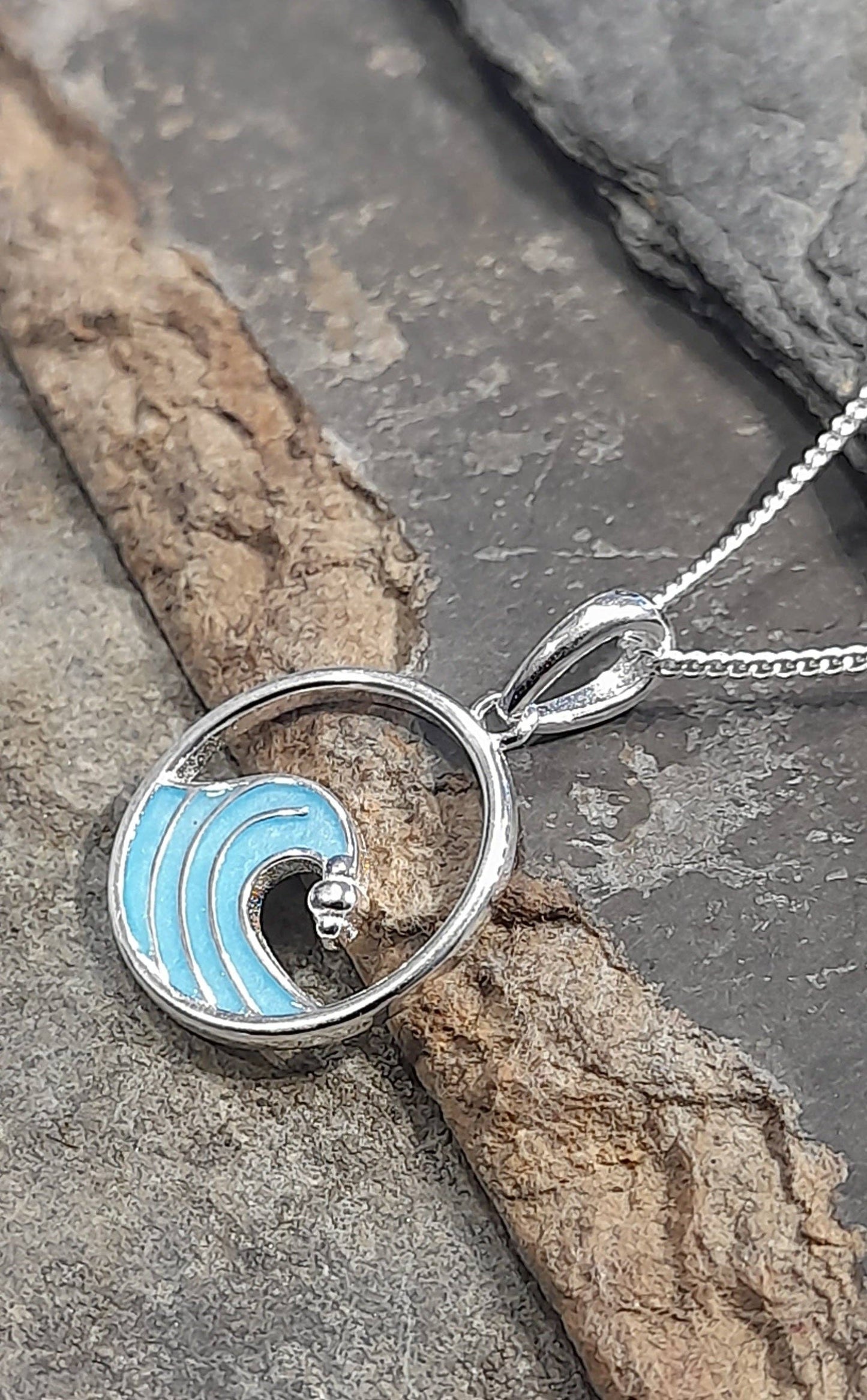 Bluelily925silver - SP487BC - 15MM BLUE RESIN WAVE PENDANT
