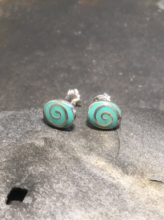 Bluelily925silver - SS333B - 7MM X 6MM OVAL GREEN SWIRL STUD